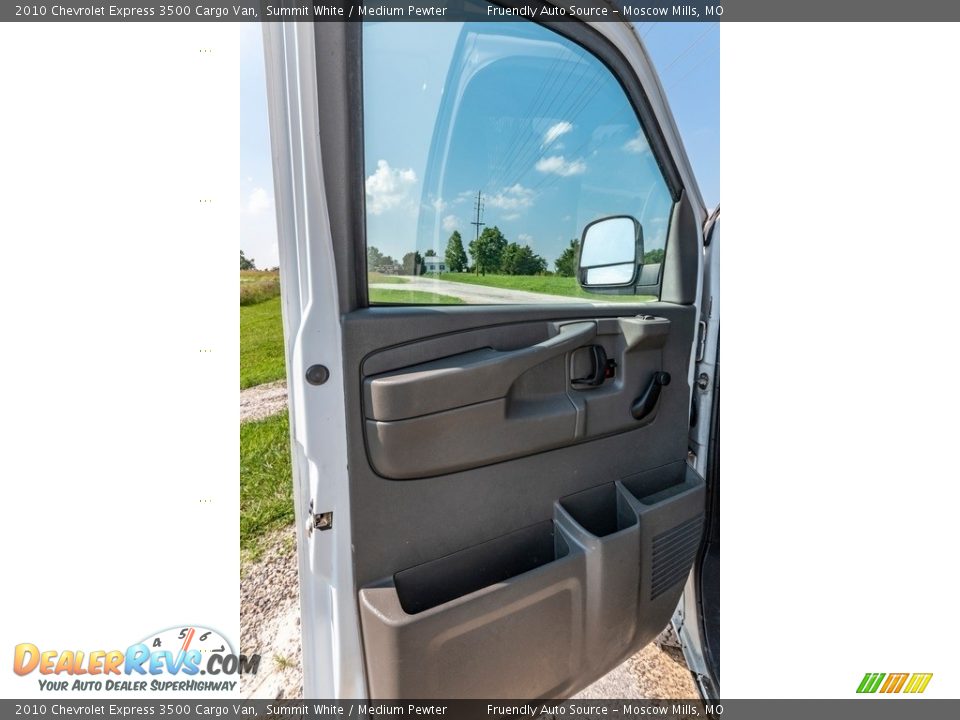 2010 Chevrolet Express 3500 Cargo Van Summit White / Medium Pewter Photo #30