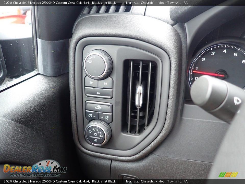 2020 Chevrolet Silverado 2500HD Custom Crew Cab 4x4 Black / Jet Black Photo #19