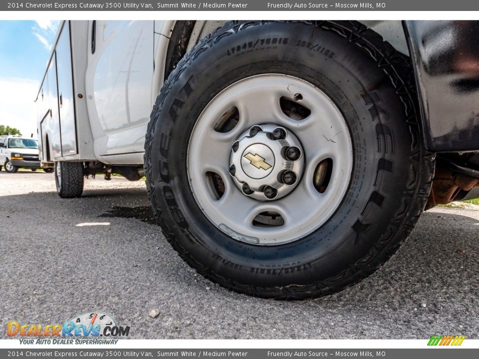 2014 Chevrolet Express Cutaway 3500 Utility Van Summit White / Medium Pewter Photo #2