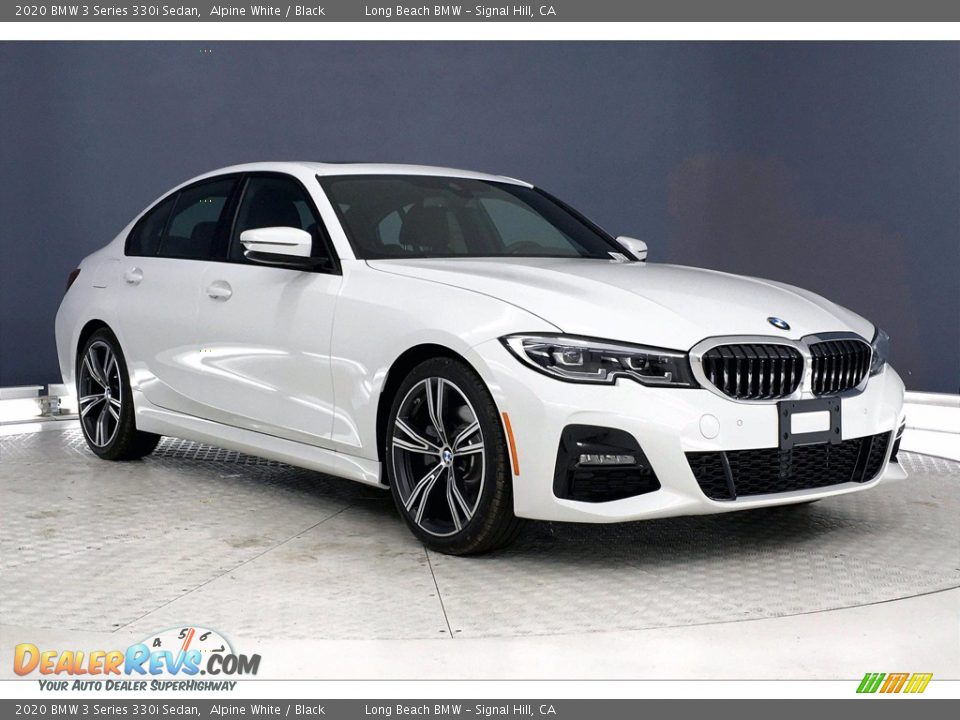 Front 3/4 View of 2020 BMW 3 Series 330i Sedan Photo #19