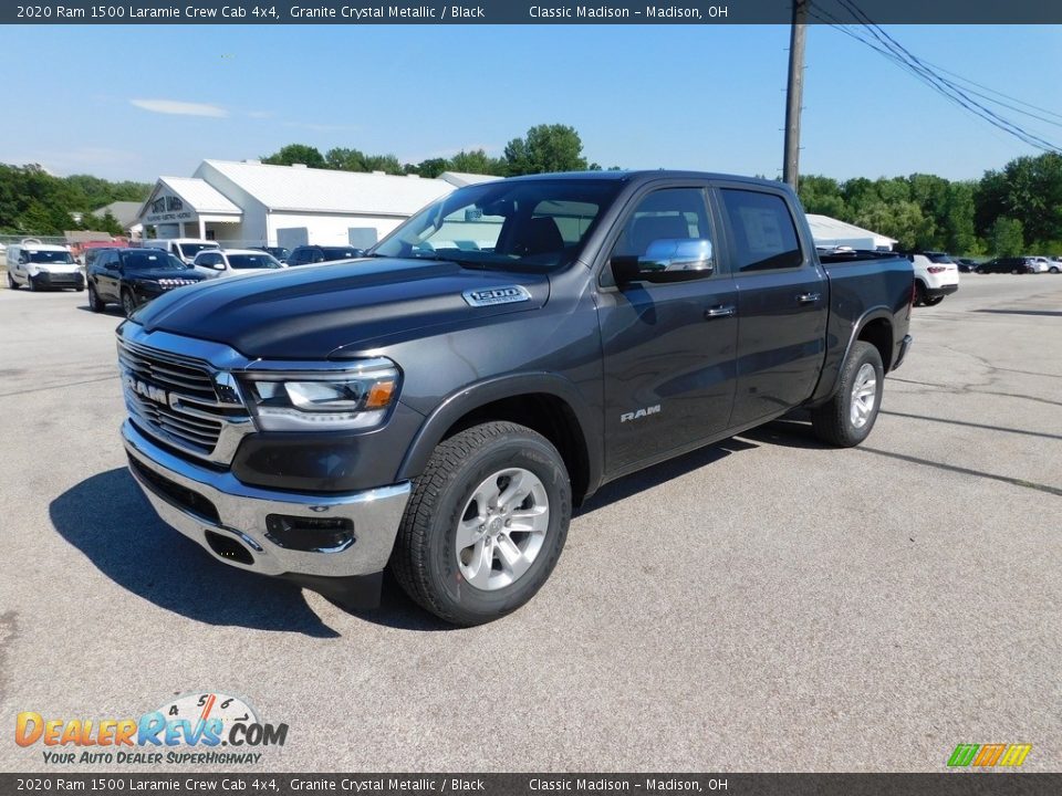 Front 3/4 View of 2020 Ram 1500 Laramie Crew Cab 4x4 Photo #2