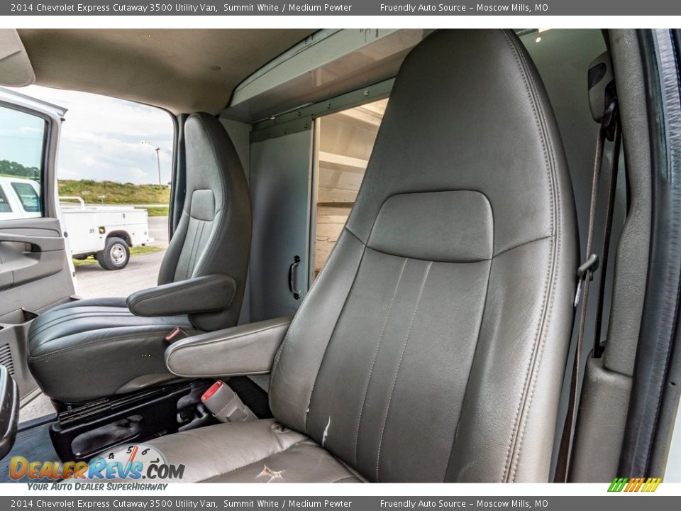 2014 Chevrolet Express Cutaway 3500 Utility Van Summit White / Medium Pewter Photo #18