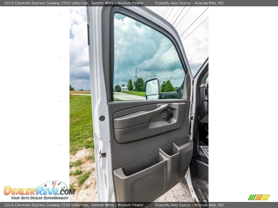 2014 Chevrolet Express Cutaway 3500 Utility Van Summit White / Medium Pewter Photo #21