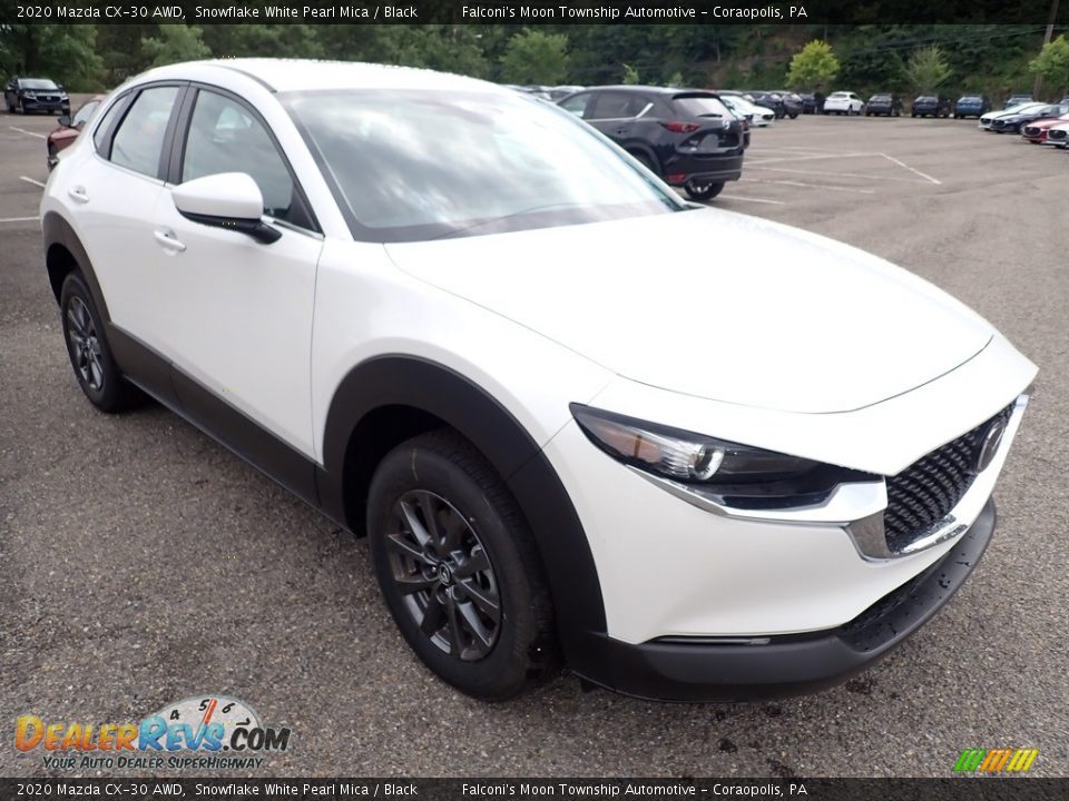 Front 3/4 View of 2020 Mazda CX-30 AWD Photo #3