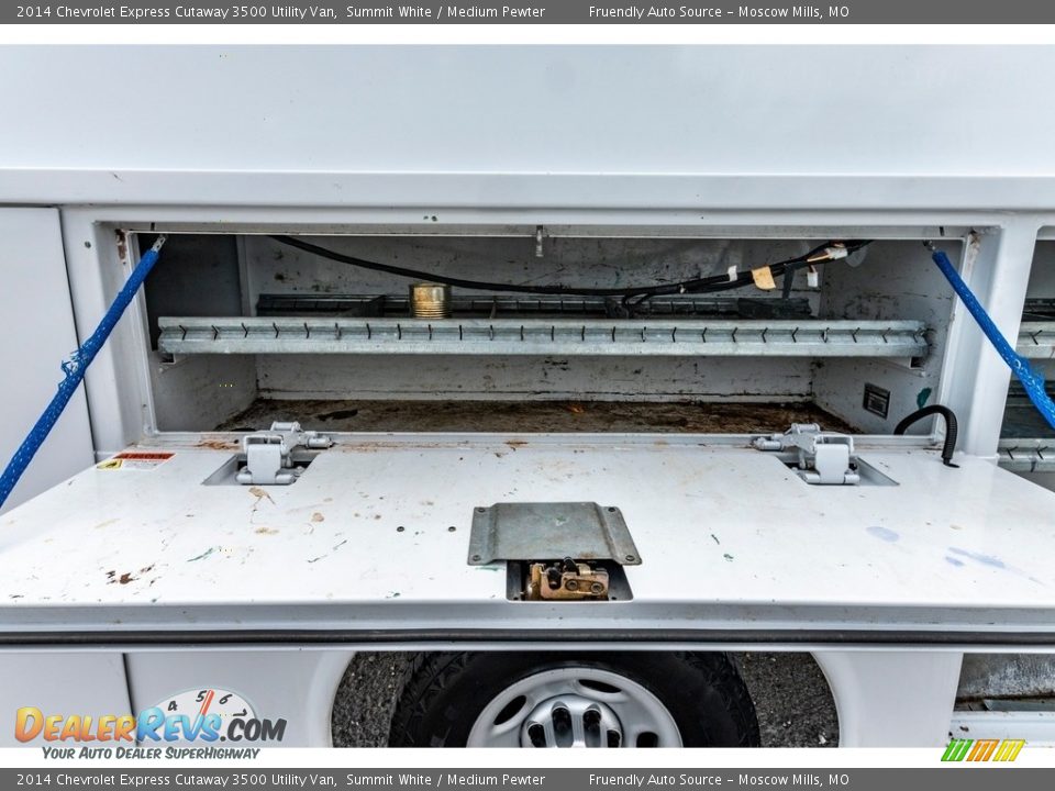 2014 Chevrolet Express Cutaway 3500 Utility Van Summit White / Medium Pewter Photo #32