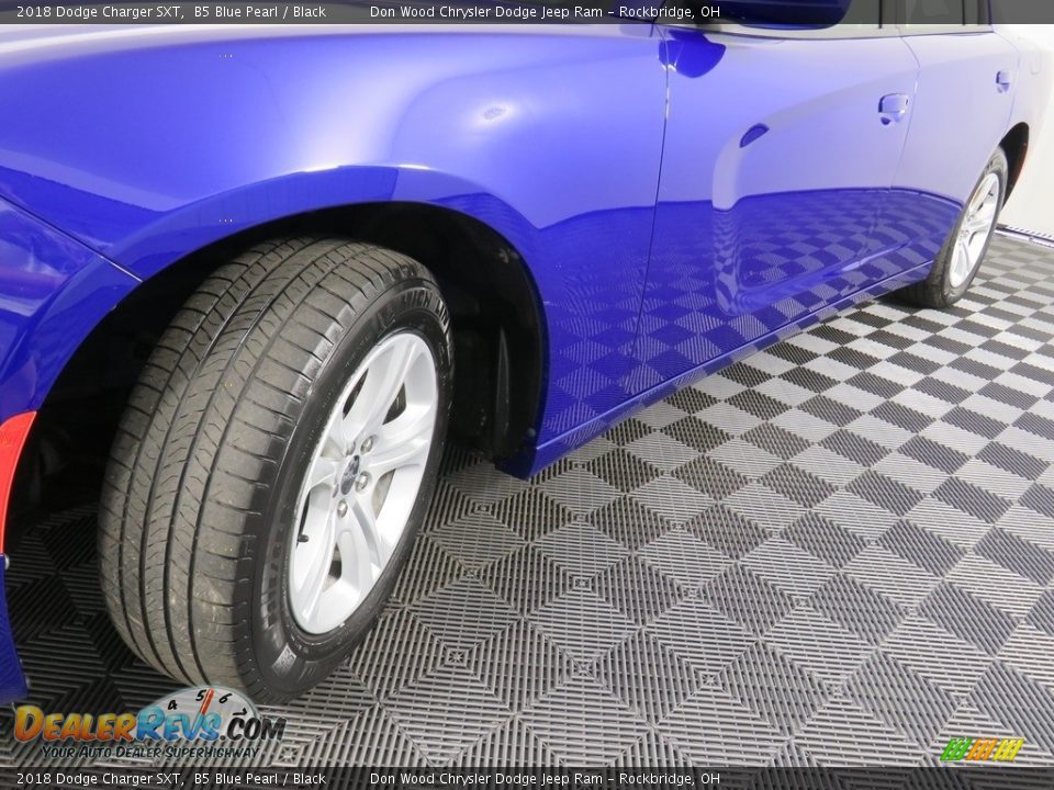 2018 Dodge Charger SXT B5 Blue Pearl / Black Photo #9