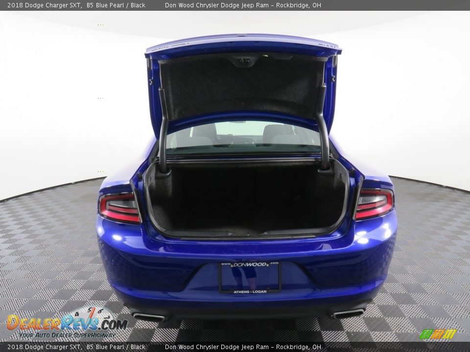 2018 Dodge Charger SXT B5 Blue Pearl / Black Photo #13