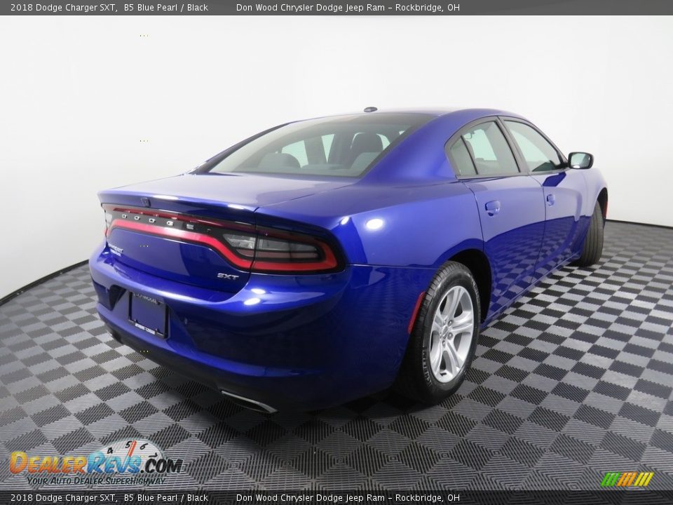 2018 Dodge Charger SXT B5 Blue Pearl / Black Photo #14