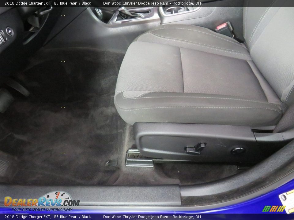 2018 Dodge Charger SXT B5 Blue Pearl / Black Photo #20