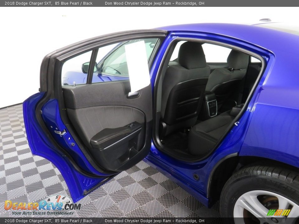 2018 Dodge Charger SXT B5 Blue Pearl / Black Photo #23