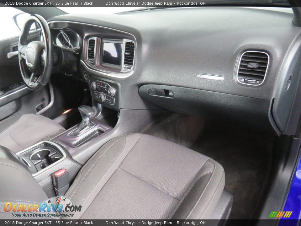 2018 Dodge Charger SXT B5 Blue Pearl / Black Photo #31