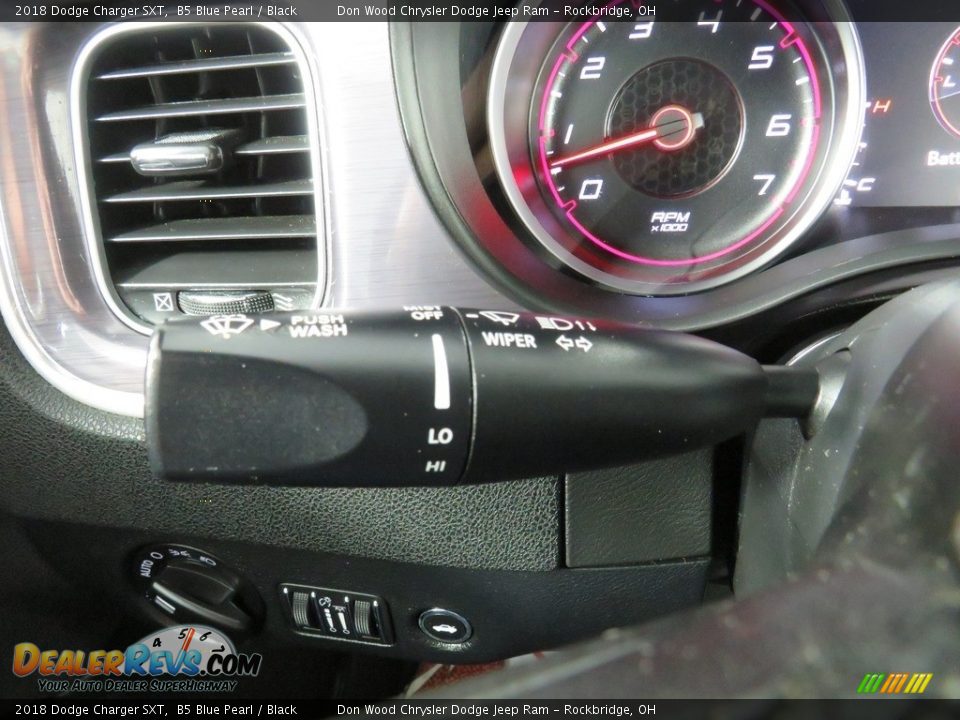 2018 Dodge Charger SXT B5 Blue Pearl / Black Photo #34