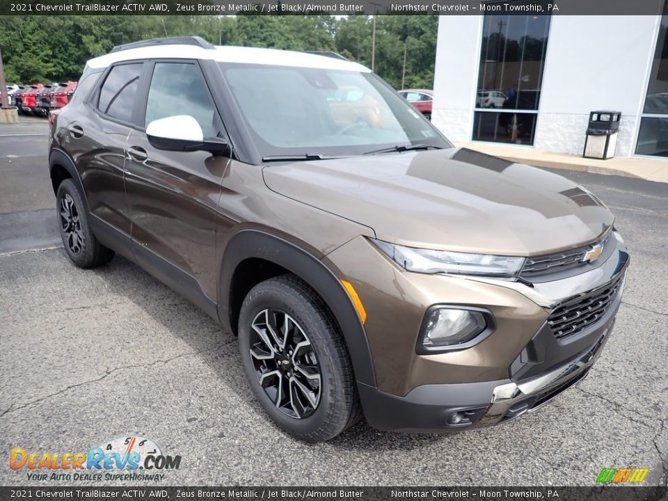 Front 3/4 View of 2021 Chevrolet TrailBlazer ACTIV AWD Photo #8