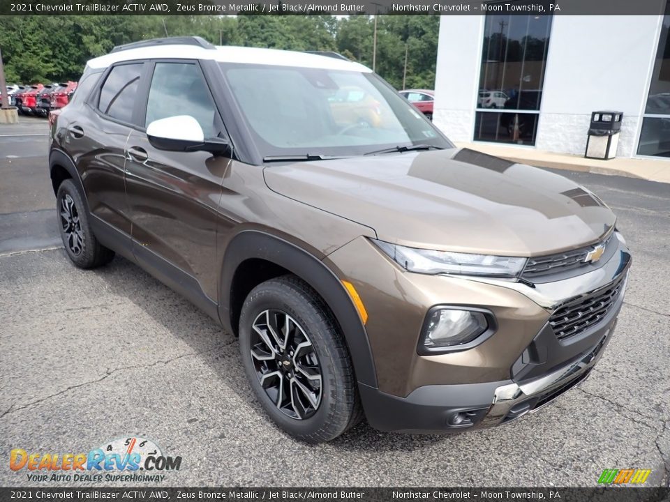 Front 3/4 View of 2021 Chevrolet Trailblazer ACTIV AWD Photo #8