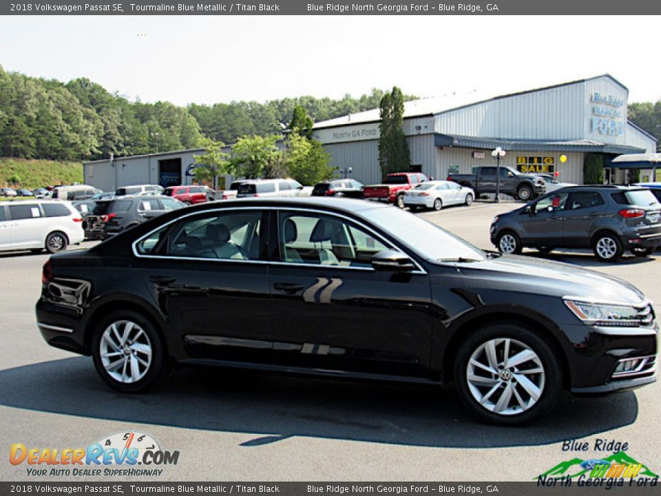 2018 Volkswagen Passat SE Tourmaline Blue Metallic / Titan Black Photo #6