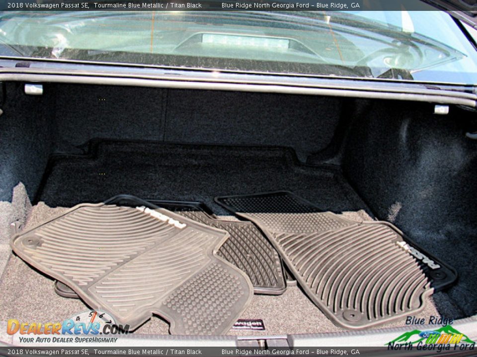 2018 Volkswagen Passat SE Tourmaline Blue Metallic / Titan Black Photo #14