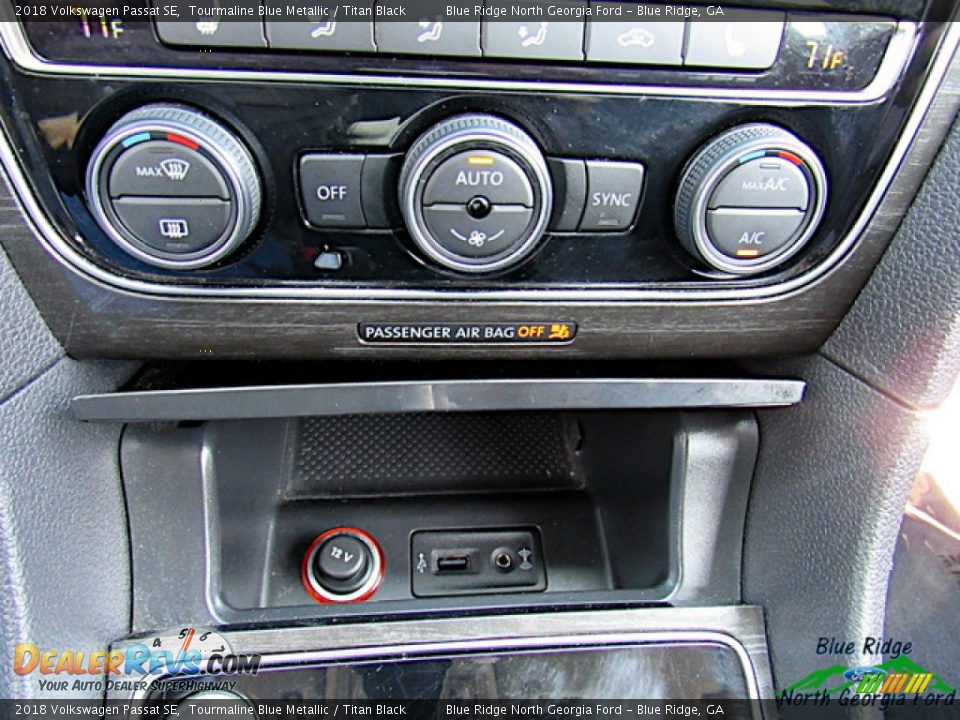 2018 Volkswagen Passat SE Tourmaline Blue Metallic / Titan Black Photo #23