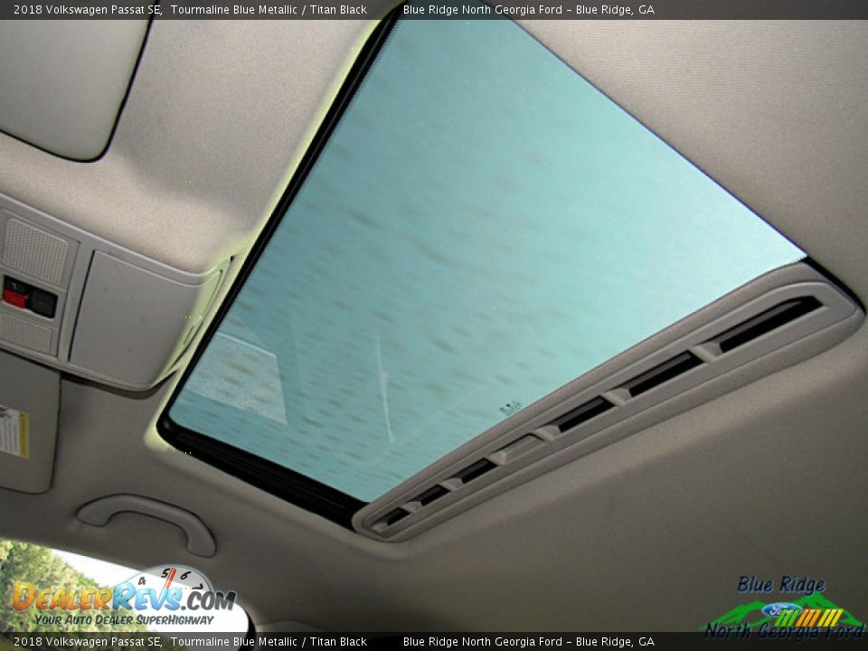 2018 Volkswagen Passat SE Tourmaline Blue Metallic / Titan Black Photo #25
