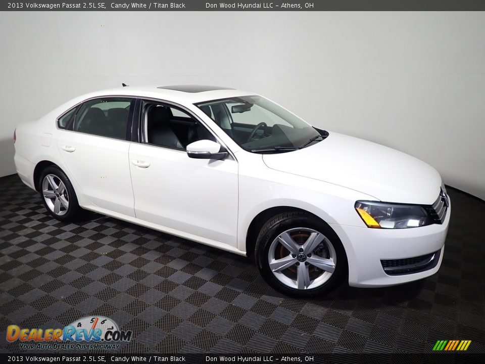 2013 Volkswagen Passat 2.5L SE Candy White / Titan Black Photo #2