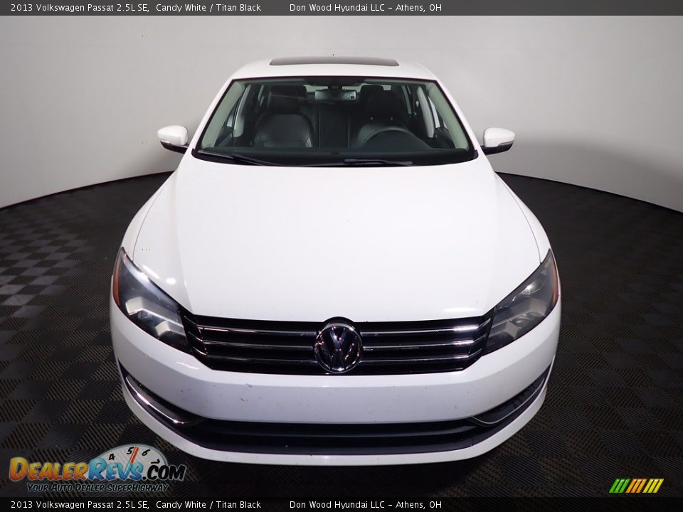 2013 Volkswagen Passat 2.5L SE Candy White / Titan Black Photo #4