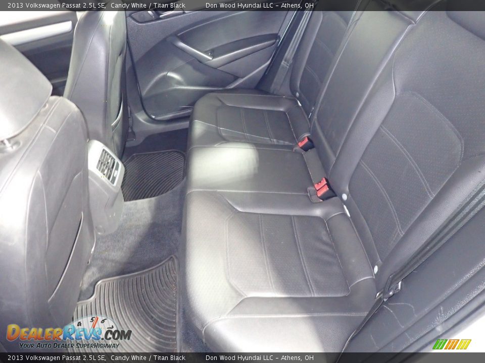 2013 Volkswagen Passat 2.5L SE Candy White / Titan Black Photo #20