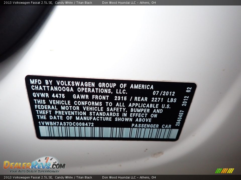 2013 Volkswagen Passat 2.5L SE Candy White / Titan Black Photo #31