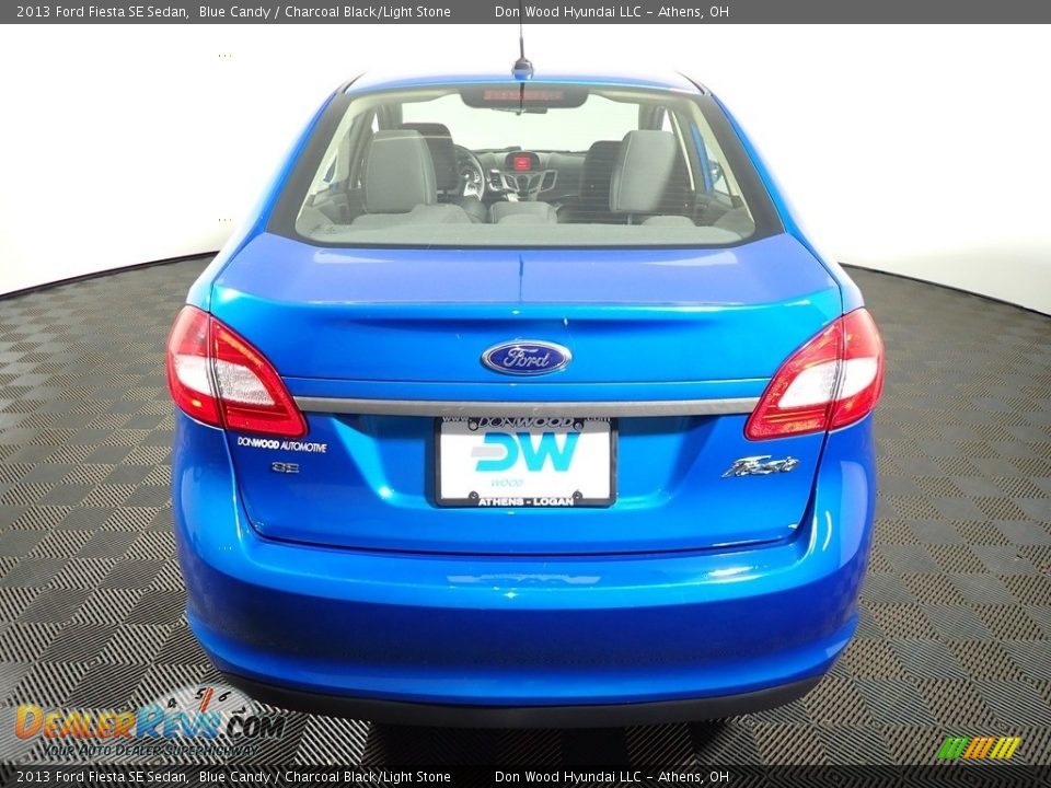 2013 Ford Fiesta SE Sedan Blue Candy / Charcoal Black/Light Stone Photo #11