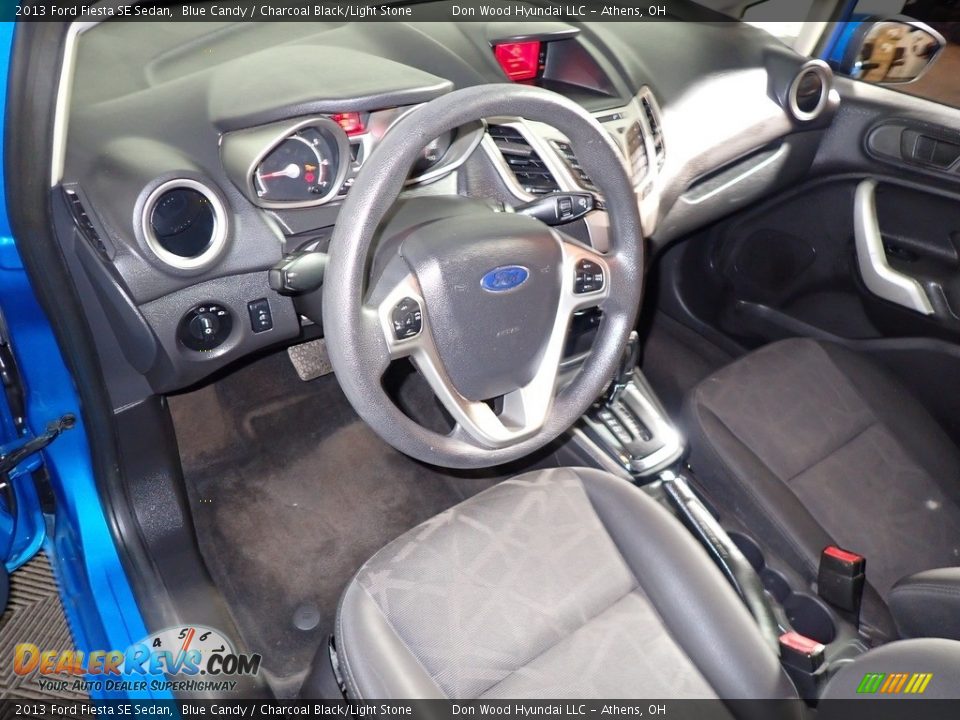 2013 Ford Fiesta SE Sedan Blue Candy / Charcoal Black/Light Stone Photo #18