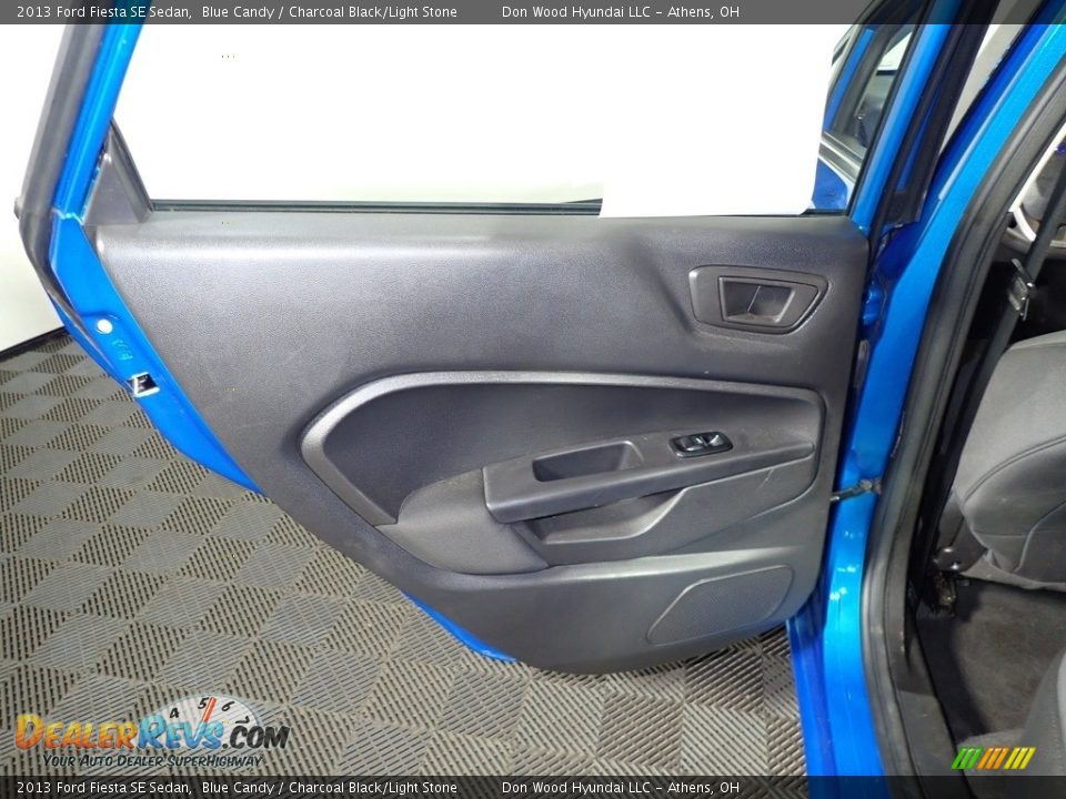 2013 Ford Fiesta SE Sedan Blue Candy / Charcoal Black/Light Stone Photo #19