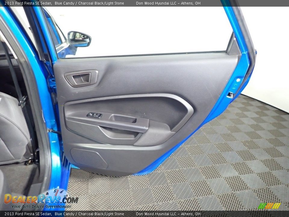 2013 Ford Fiesta SE Sedan Blue Candy / Charcoal Black/Light Stone Photo #21