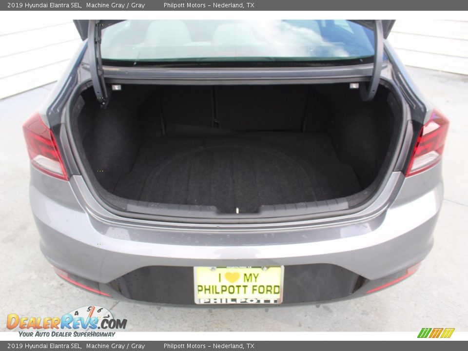2019 Hyundai Elantra SEL Machine Gray / Gray Photo #24