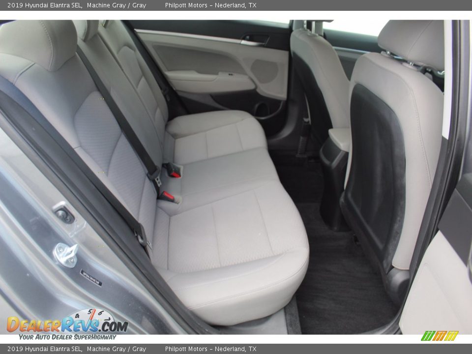 2019 Hyundai Elantra SEL Machine Gray / Gray Photo #26