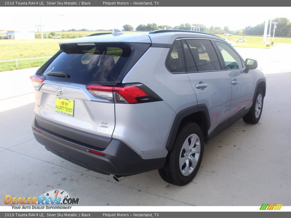 2019 Toyota RAV4 LE Silver Sky Metallic / Black Photo #8