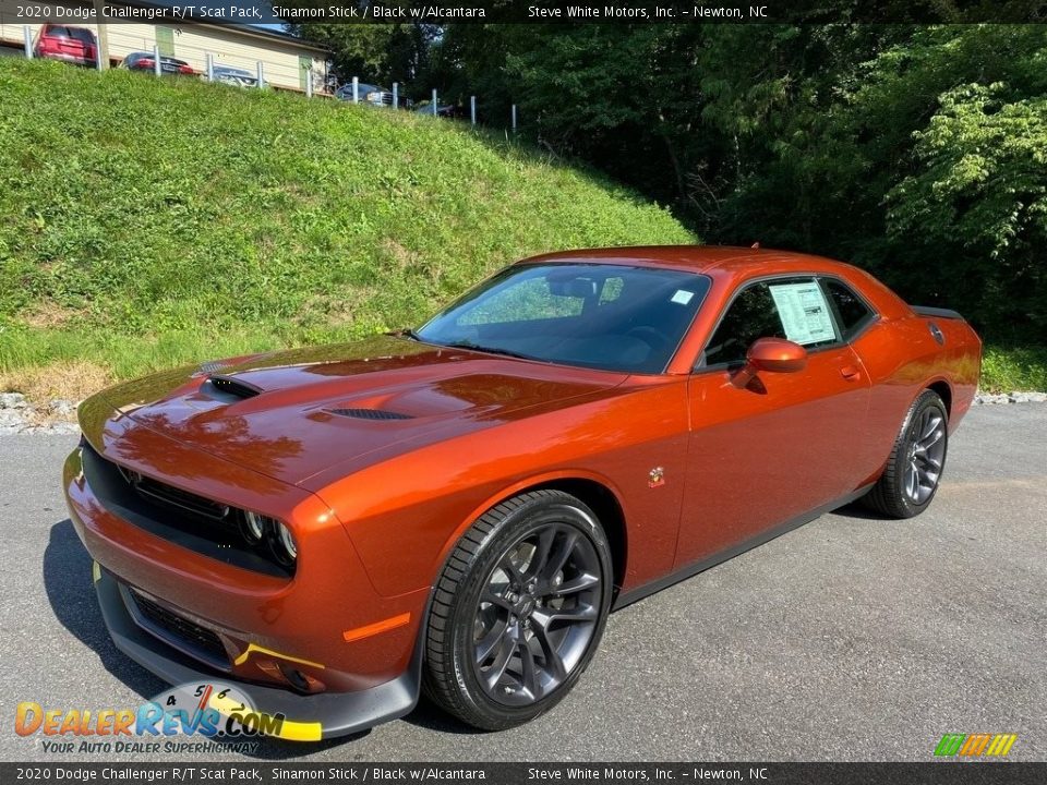 Front 3/4 View of 2020 Dodge Challenger R/T Scat Pack Photo #2