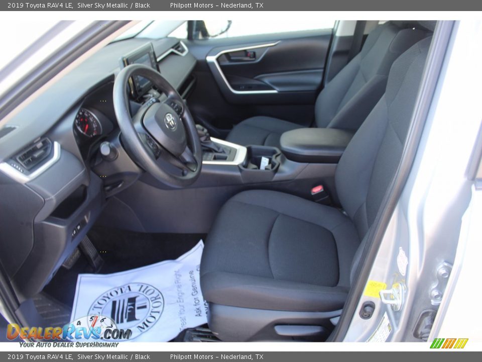 2019 Toyota RAV4 LE Silver Sky Metallic / Black Photo #10