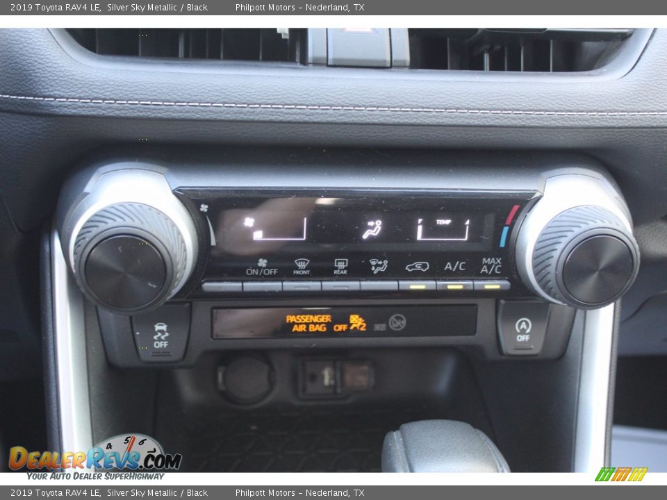2019 Toyota RAV4 LE Silver Sky Metallic / Black Photo #16