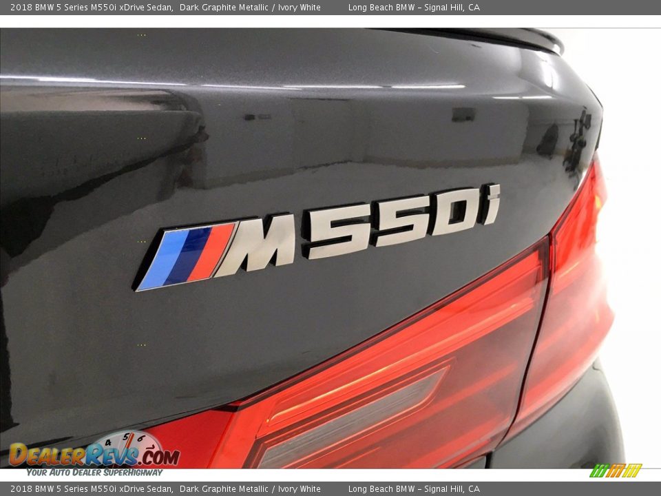 2018 BMW 5 Series M550i xDrive Sedan Dark Graphite Metallic / Ivory White Photo #7