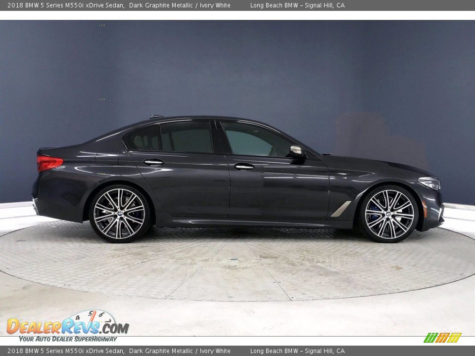 2018 BMW 5 Series M550i xDrive Sedan Dark Graphite Metallic / Ivory White Photo #14