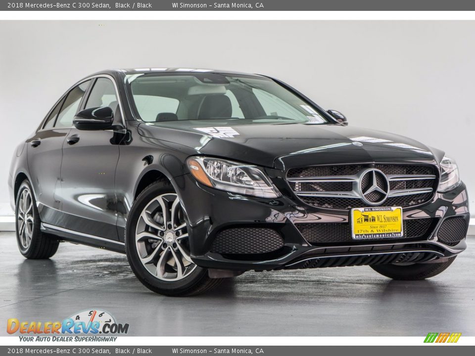 Front 3/4 View of 2018 Mercedes-Benz C 300 Sedan Photo #12