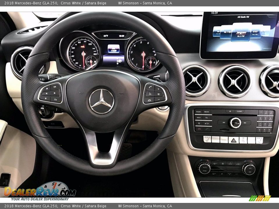 2018 Mercedes-Benz GLA 250 Cirrus White / Sahara Beige Photo #4