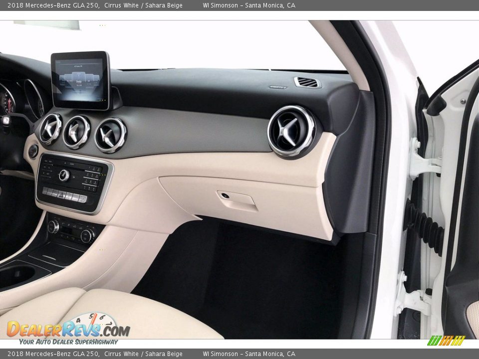 2018 Mercedes-Benz GLA 250 Cirrus White / Sahara Beige Photo #28