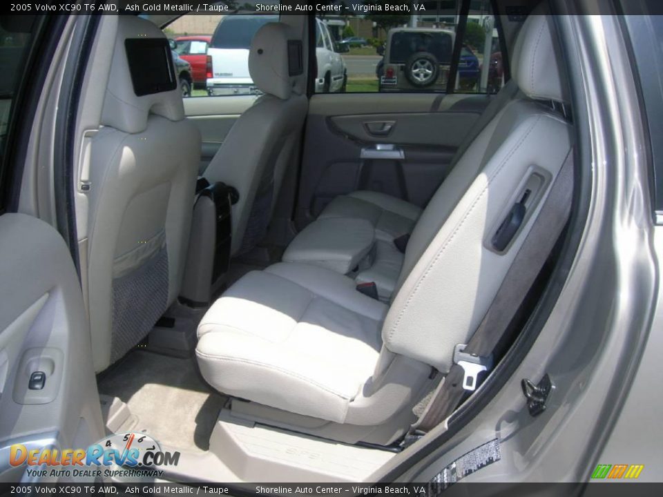 2005 Volvo XC90 T6 AWD Ash Gold Metallic / Taupe Photo #11