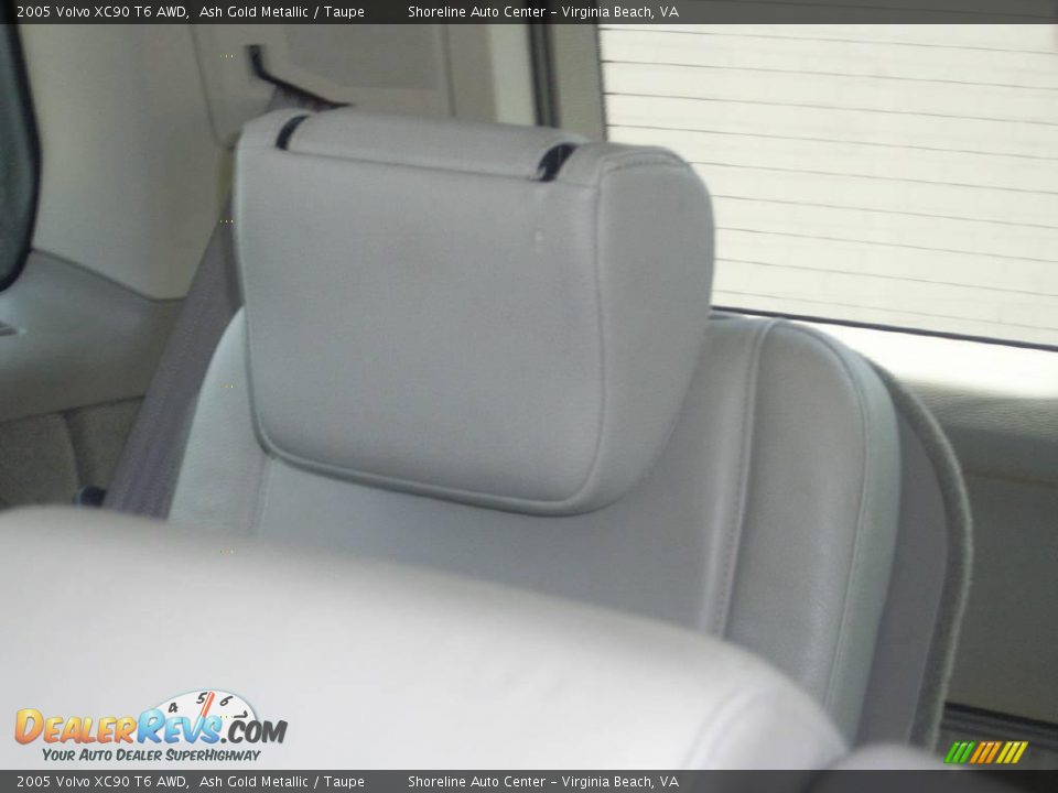 2005 Volvo XC90 T6 AWD Ash Gold Metallic / Taupe Photo #12