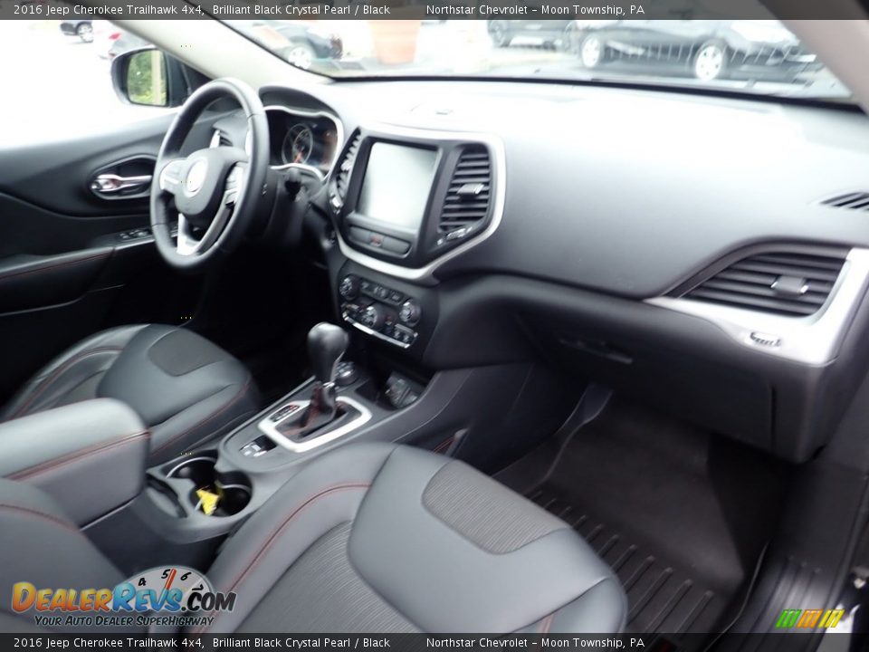 2016 Jeep Cherokee Trailhawk 4x4 Brilliant Black Crystal Pearl / Black Photo #16