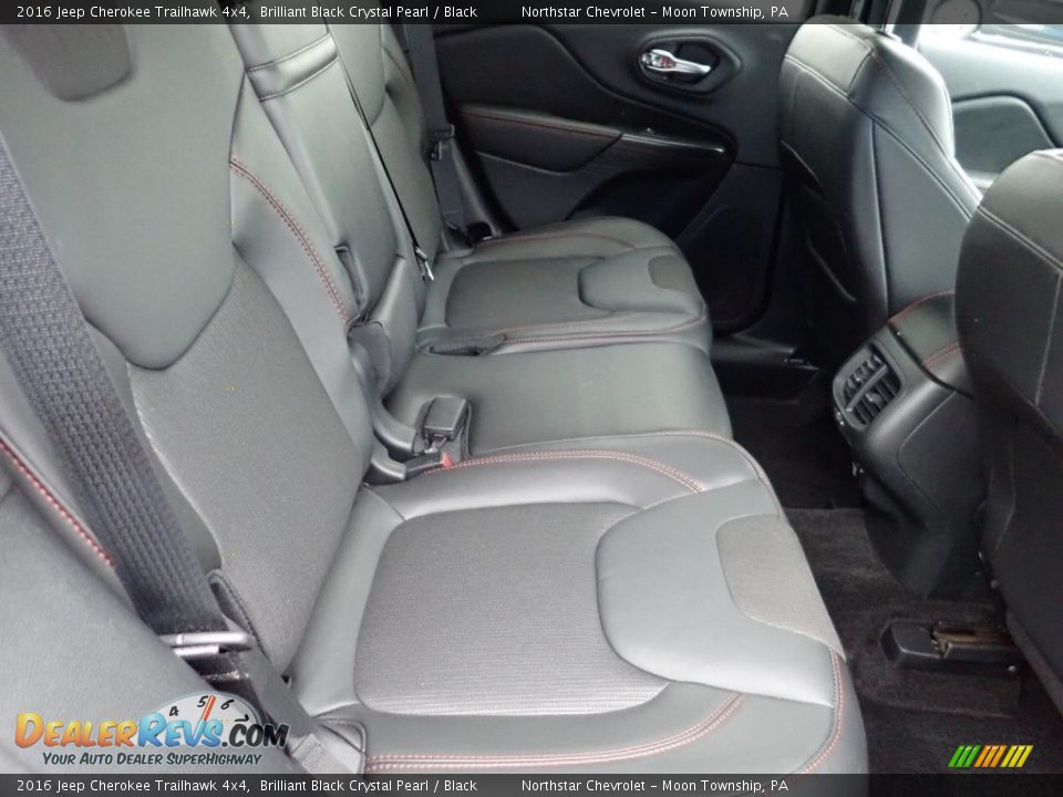 2016 Jeep Cherokee Trailhawk 4x4 Brilliant Black Crystal Pearl / Black Photo #18