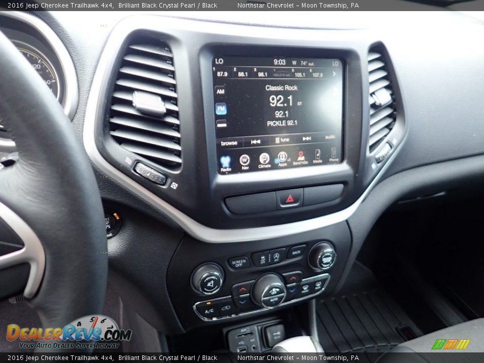 2016 Jeep Cherokee Trailhawk 4x4 Brilliant Black Crystal Pearl / Black Photo #27