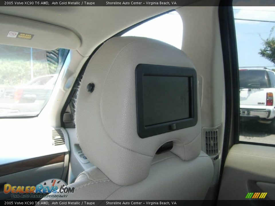 2005 Volvo XC90 T6 AWD Ash Gold Metallic / Taupe Photo #20