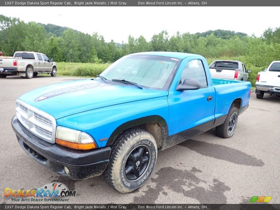 Front 3/4 View of 1997 Dodge Dakota Sport Regular Cab Photo #5