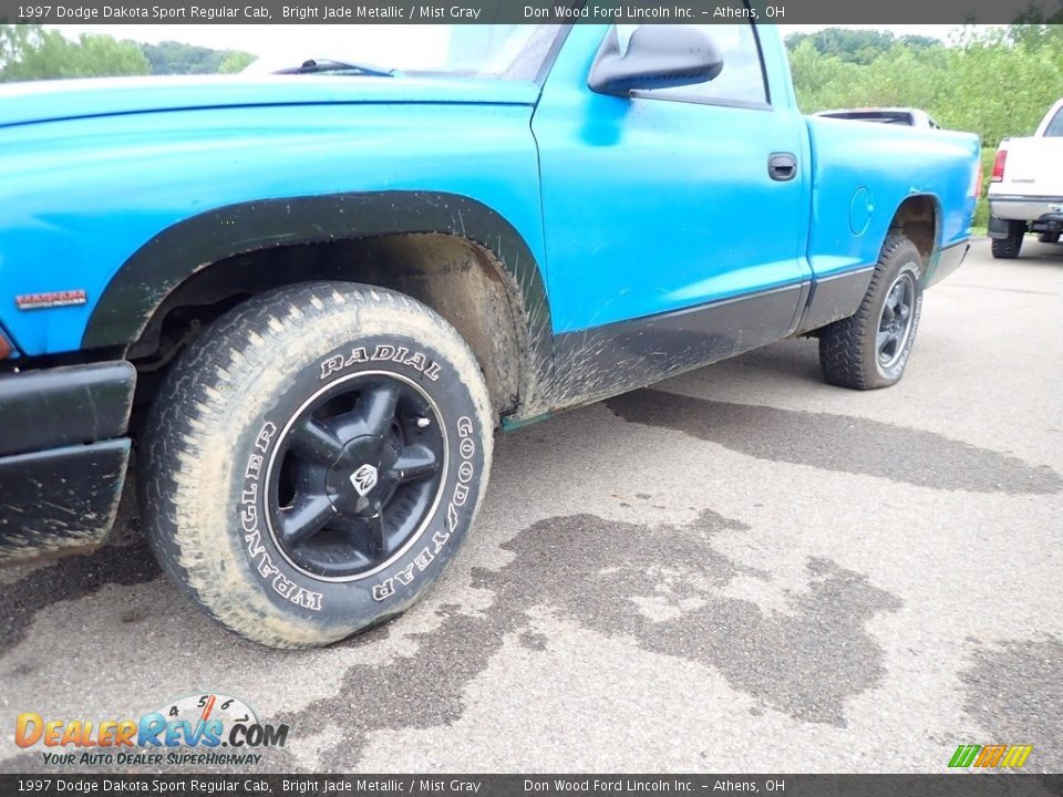 1997 Dodge Dakota Sport Regular Cab Bright Jade Metallic / Mist Gray Photo #6