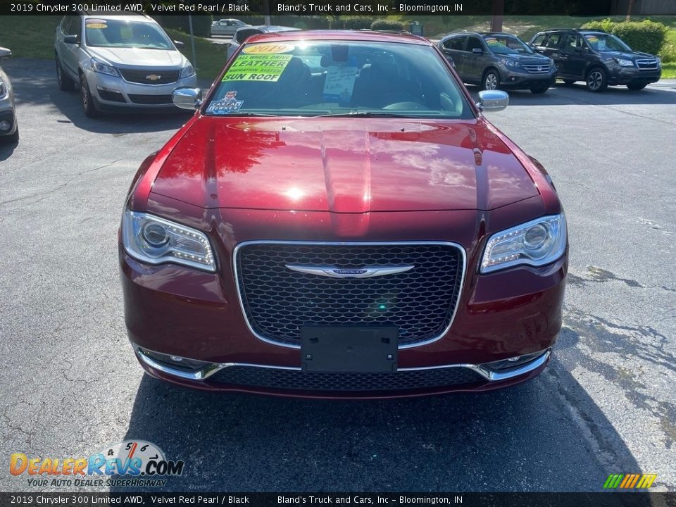 2019 Chrysler 300 Limited AWD Velvet Red Pearl / Black Photo #3